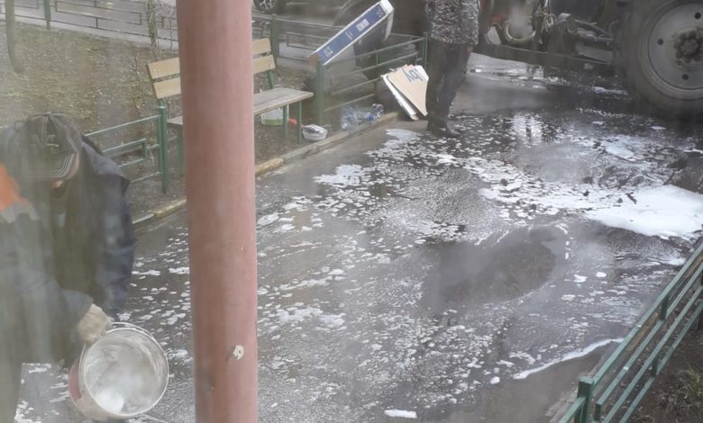 Четвертая масштабная дезинфекция дорог, тротуаров и дворов в Новогиреево