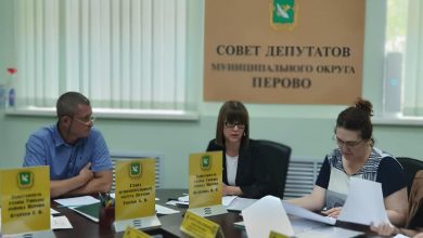 На фото: внеочередное заседание Совета депутатов.